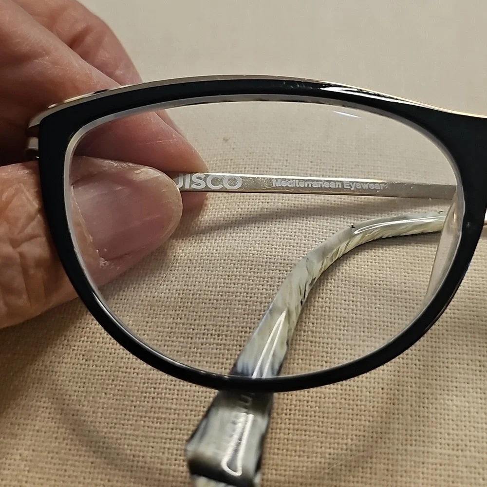 Stylish Black and Gold Women's Glasses‎ By Jisco.